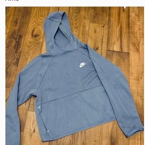 Nike- crop, high neck hoodie